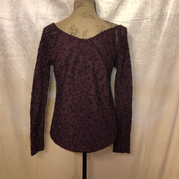 AEO V-Neck Sweater - Picture 4 of 5